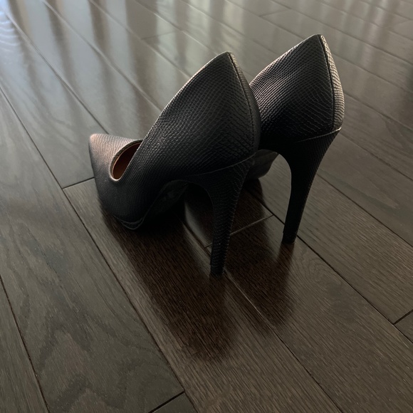 Sexy shoes - Picture 3 of 3